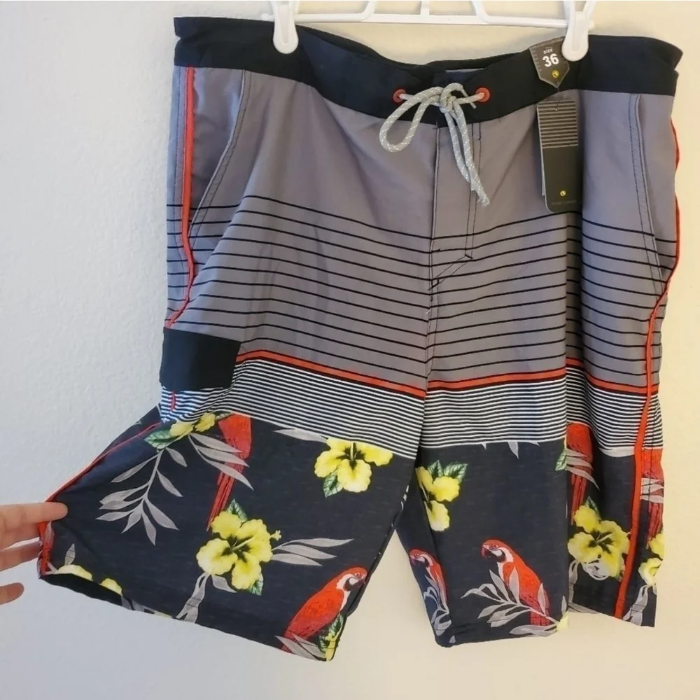 Ocean current brand men' swim trunks in size 36.